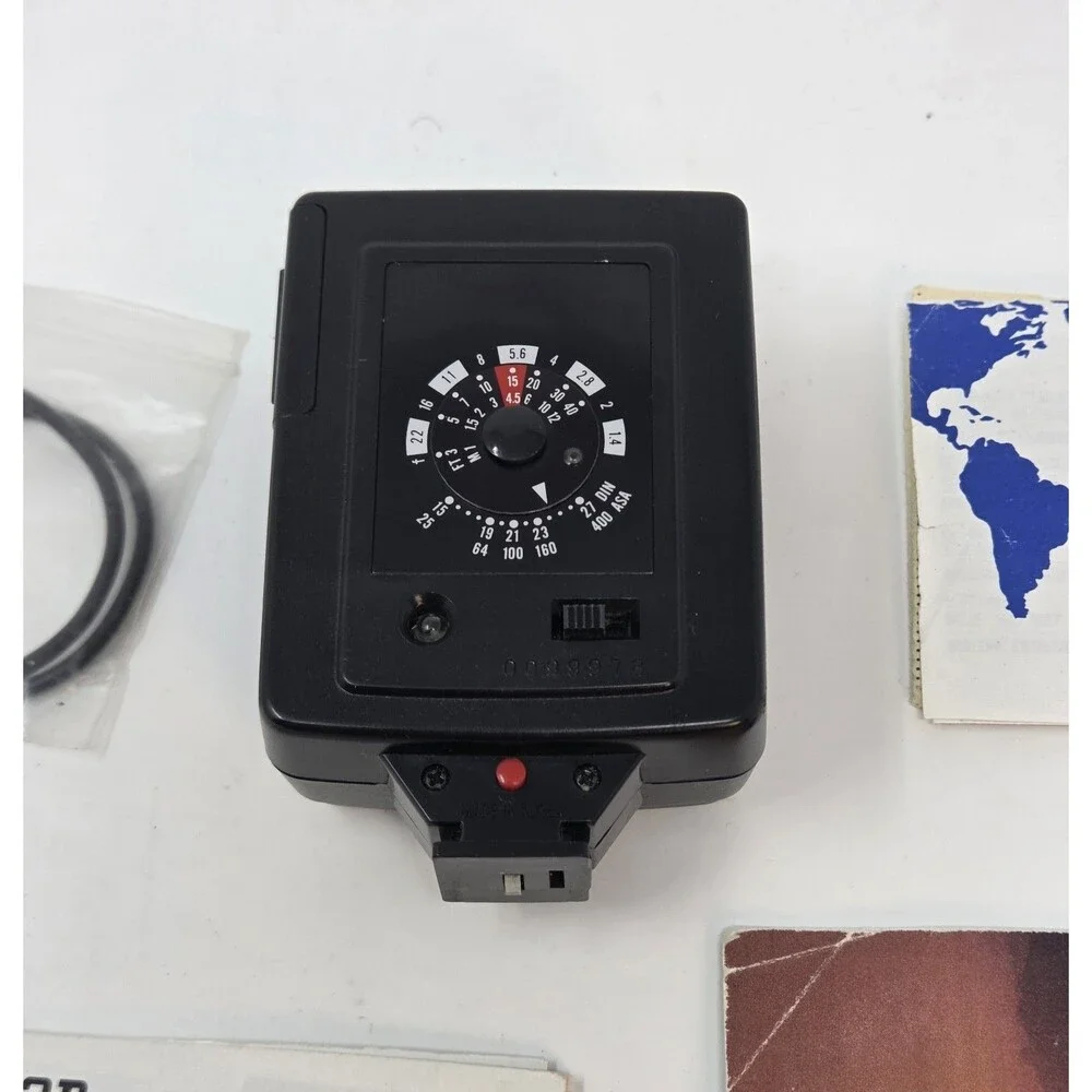 Vivitar Auto 215 Shoe Mount Flash Vintage Film Camera Untested w/ Manual & Cord